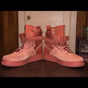 Nike Air Force1 (UPTOWNS)